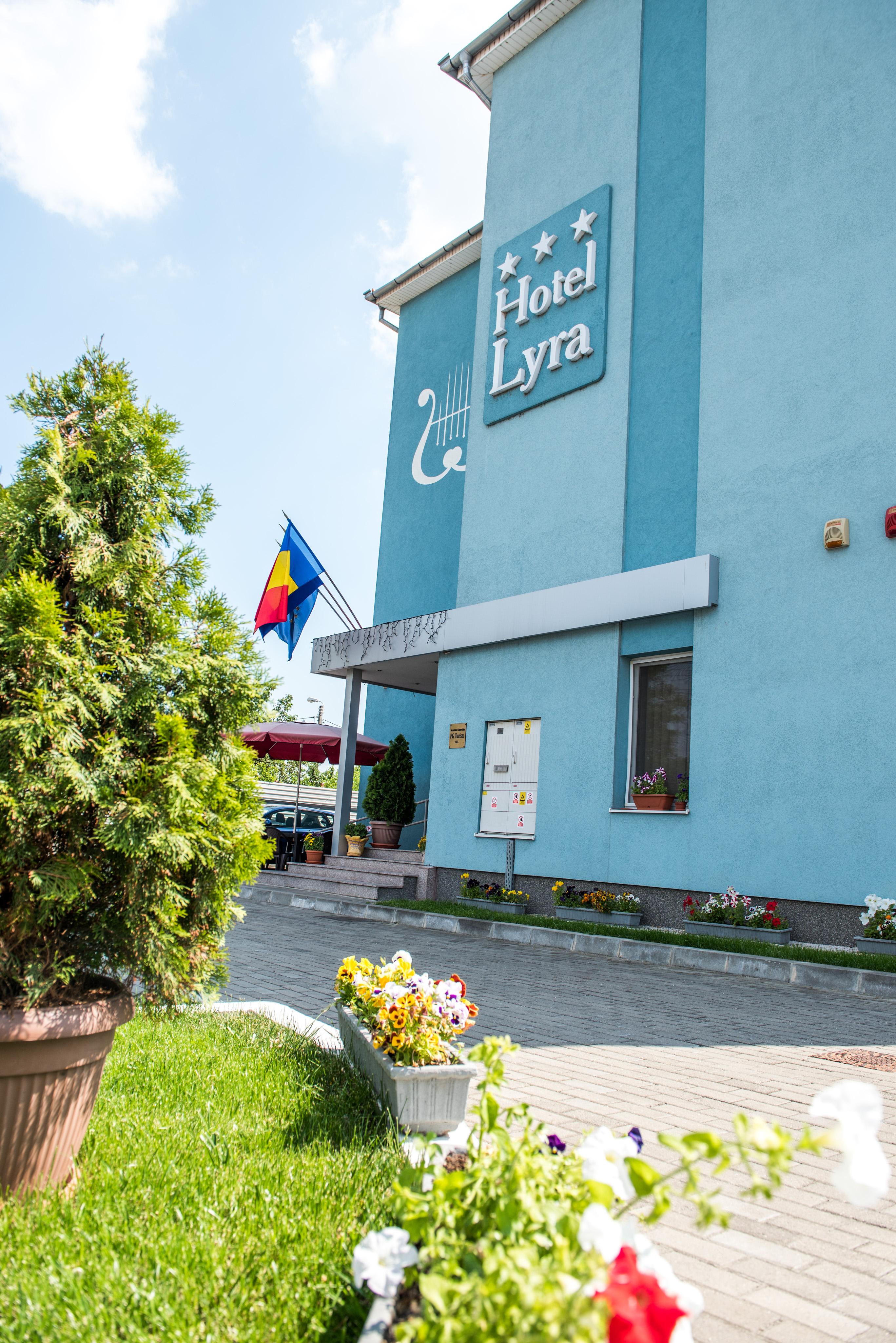 Hotel Lyra Oradea Bagian luar foto